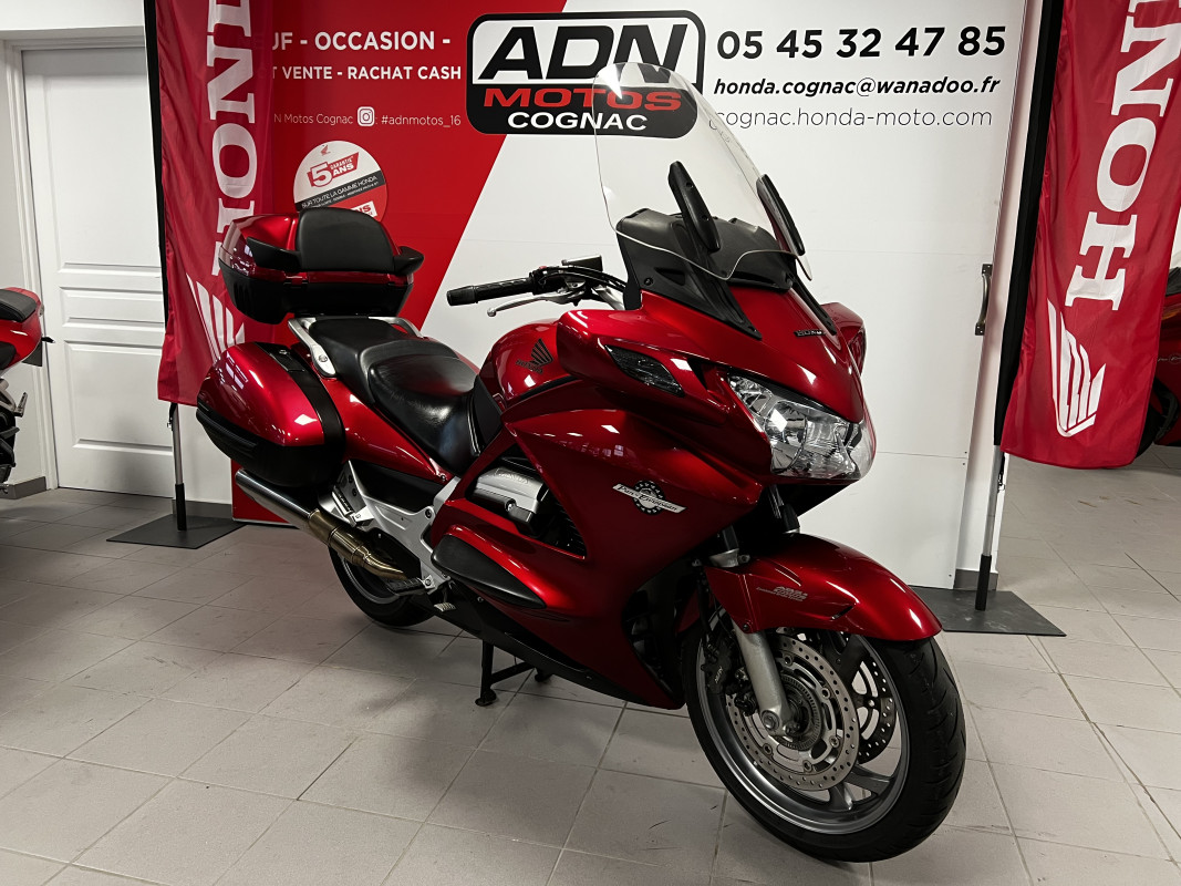 TRIUMPH SPEED TRIPLE 1200 RR 050/270 ADN MOTOS  COGNAC 