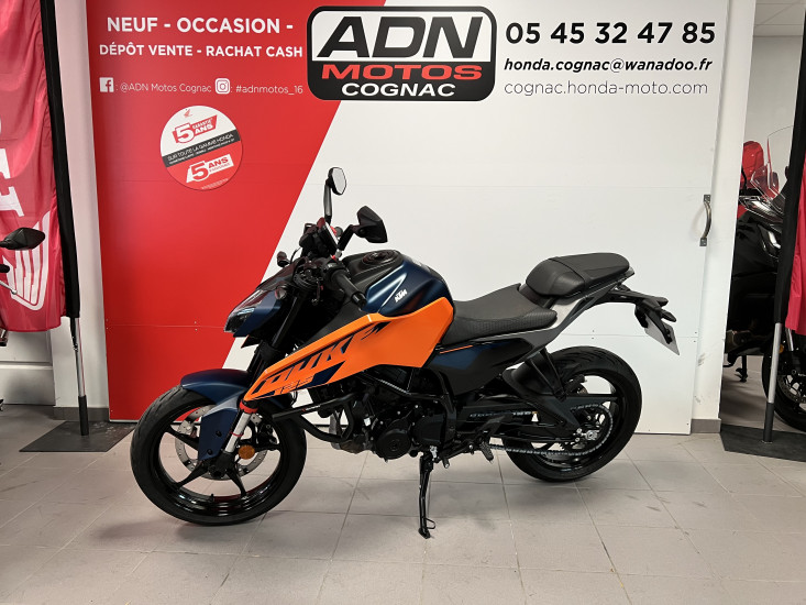 KTM 125 DUKE - COGNAC KTM 125 DUKE - COGNAC