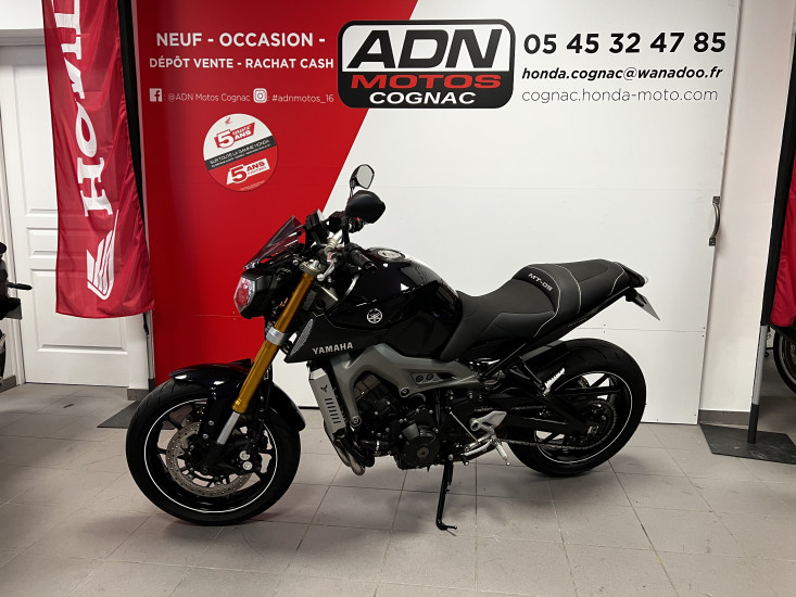 YAMAHA MT 09 - COGNAC